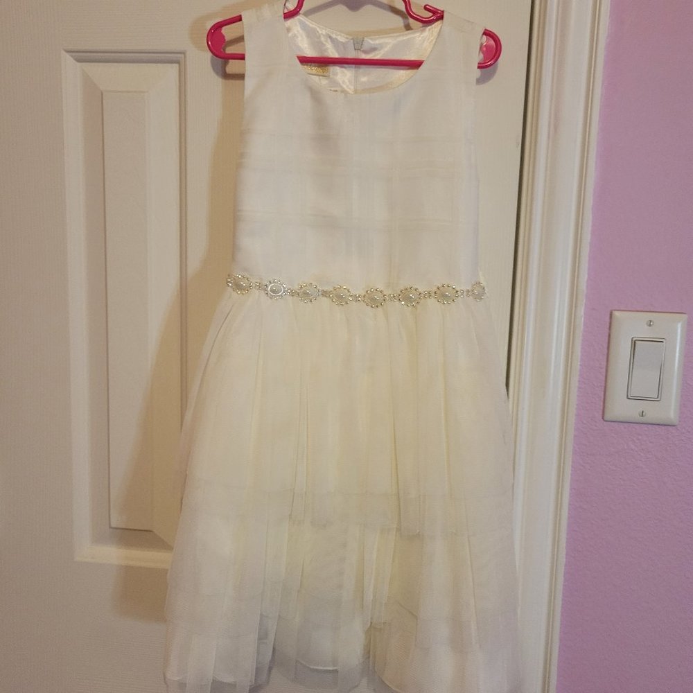 White dress formal - girls size 8 *NEW WITH TAGS*